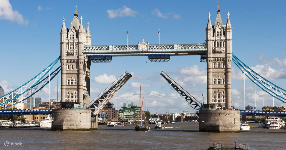 イギリス タワーブリッジ タワーブリッジ Tower Bridge（イギリス